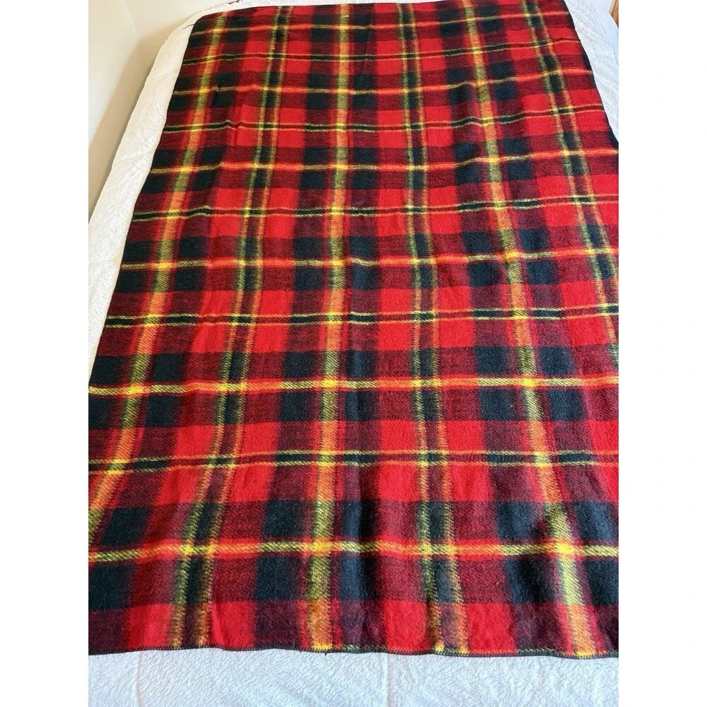 Lot 2 Carousel Mills Sport Stadium Blanket Colorfast Fiber Throw 45